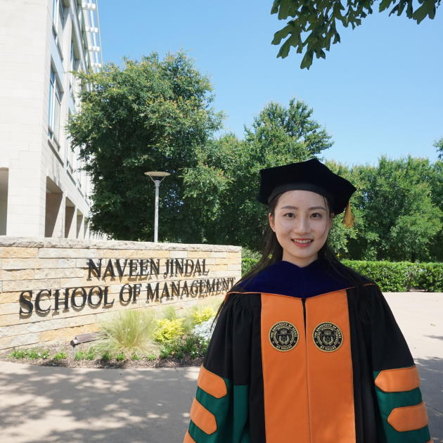 Chenxi Liao's Experience in the PhD in International  Management Studies Program