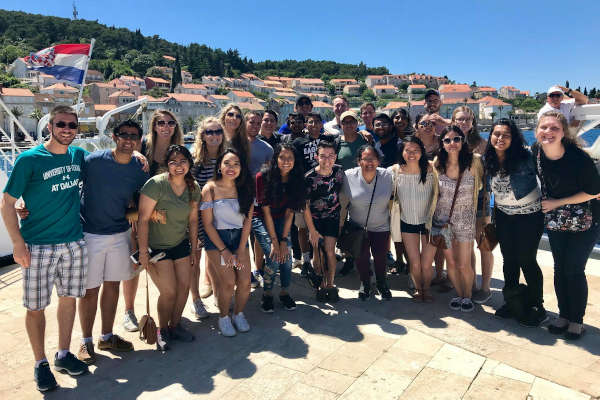 business school students studying abroad honors program