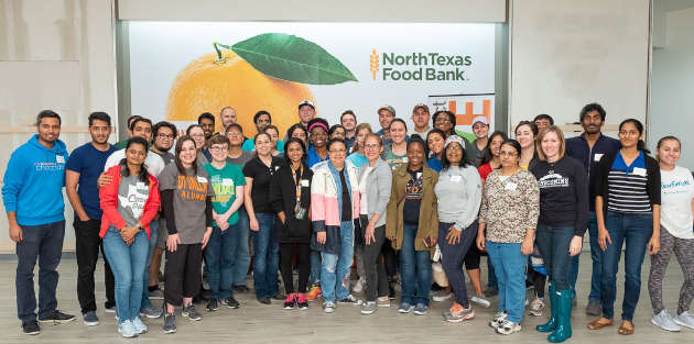 first-alumni-day-of-service-draws-volunteers-to-north-texas-food-bank-alumni-volunteers