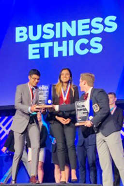 ut-dallas-excels-at-deca-conferencewith-freshmen-leading-the-way-mayank-sonika
