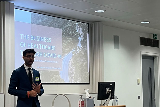 JSOM student Rishi Patel presents research at the 2022 Academy of Strategic Management Conference.